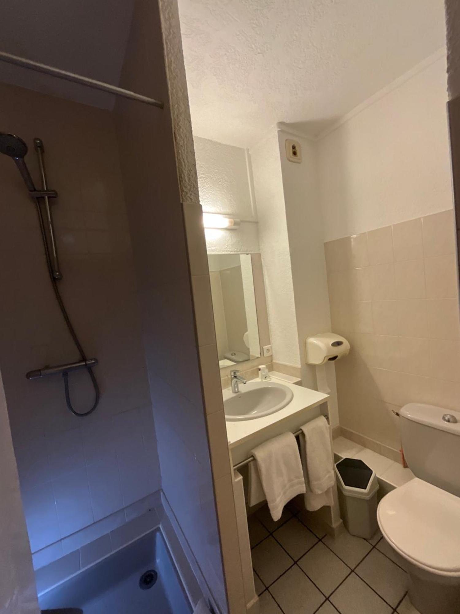 Hotel De La Tour Saint Etienne Sud エクステリア 写真